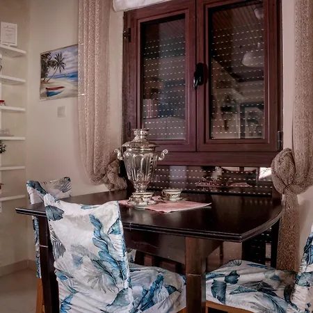 Сasa de vacaciones Omonia House 2