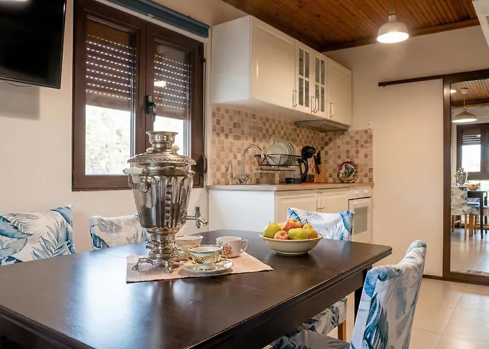 בית נופש Omonia House 2